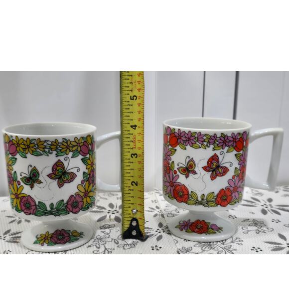 Vintage 1960s-70s Pedestal Mugs – Pair – Retro Butterfly & Floral Design - Picture 15 of 15